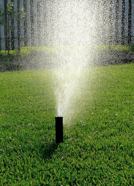 Installation automatischer Bewässerungssysteme